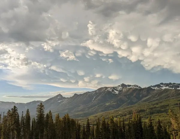 mountain-clouds-about